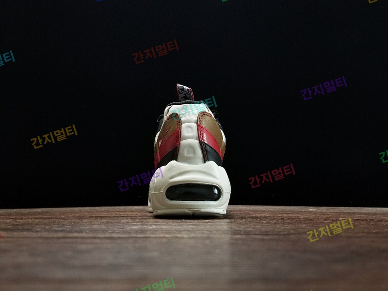 AJ4077-002！Nike Air Max 95 TT ！原汁原味实拍！微商首选！(08F95).jpg