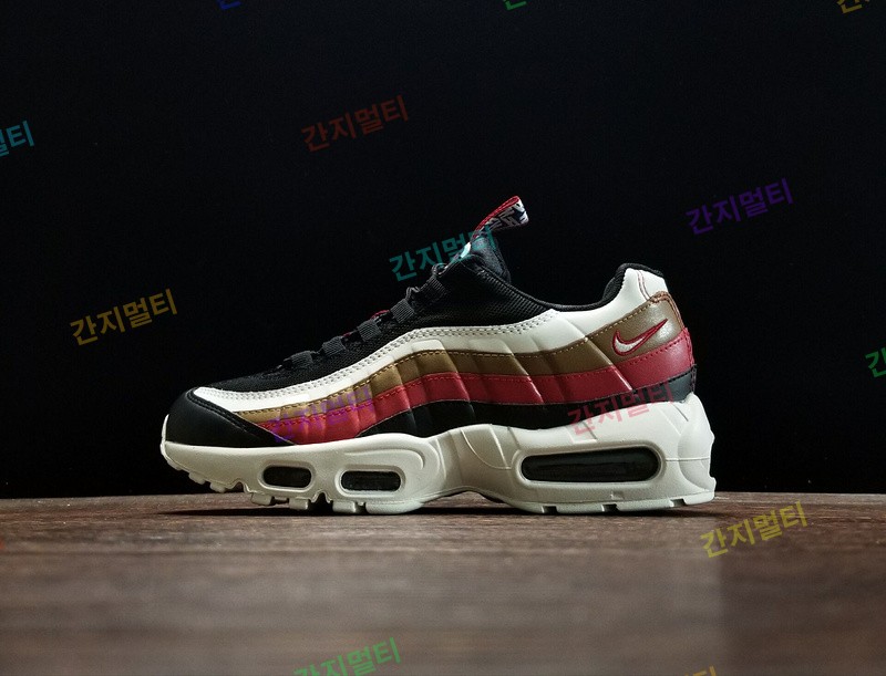 AJ4077-002！Nike Air Max 95 TT ！原汁原味实拍！微商首选！(61AB7).jpg