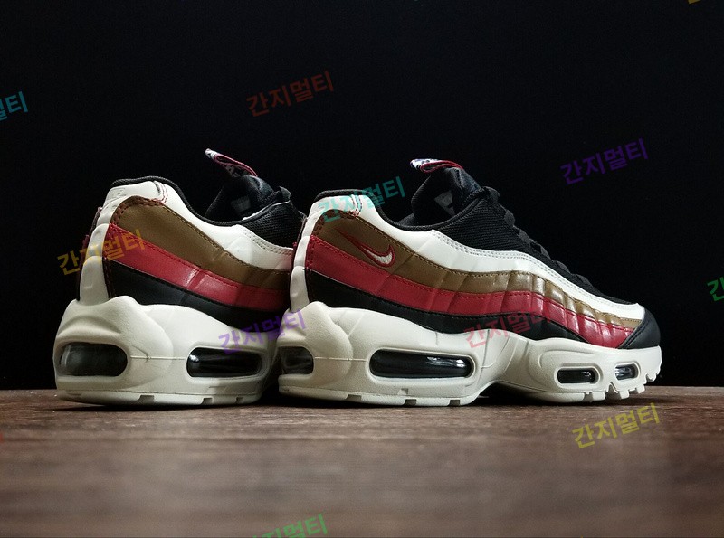 AJ4077-002！Nike Air Max 95 TT ！原汁原味实拍！微商首选！(ED288).jpg