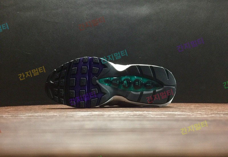 真标 NIKE AIR MAX 95 OG 307960-101！原滋原味实拍！微商首选！(97474).jpg