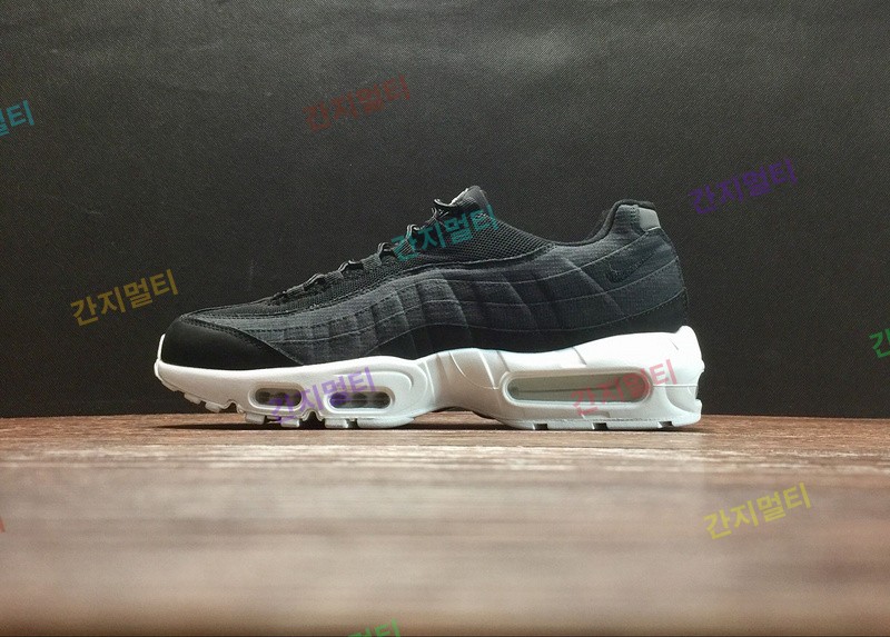 真标 NIKE AIR MAX 95 OG 834668-001！原滋原味实拍！微商首选！(D9B69).jpg