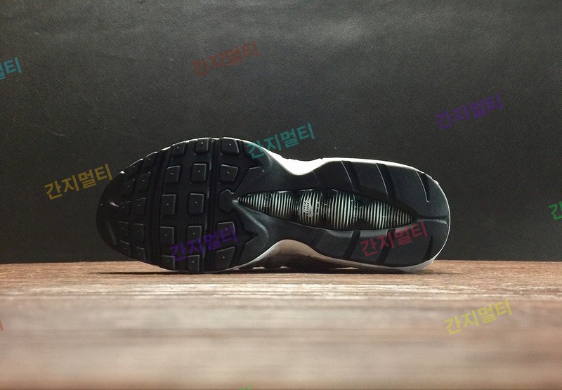 真标 NIKE AIR MAX 95 OG 609048-109 ！实拍！微商首选！(C72CB).jpg