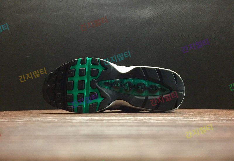 真标 耐克 Nike Air MAX 95 OG  554970-131权志龙同款实拍！微商首选！(6497A).jpg