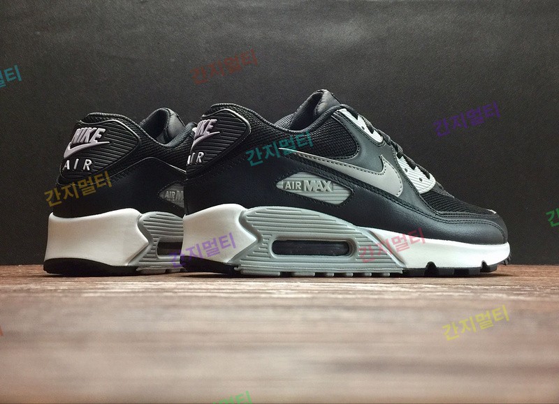 真标 Nike Air Max90 气垫运动鞋 537384-056黑灰！原滋原味实拍！微商首选！(0A917).jpg